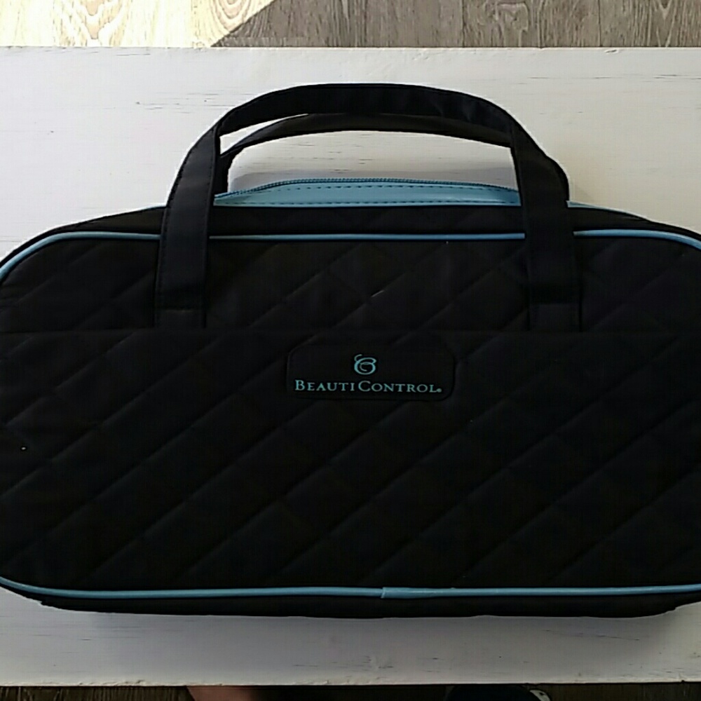 Travel beauty case. Jewelry organizer.
